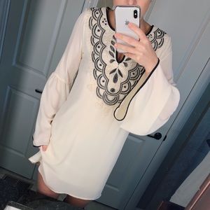 Bluetique flowy dress ivory black M